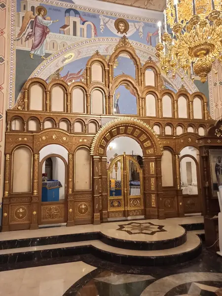 Gilded iconostasis · Samara